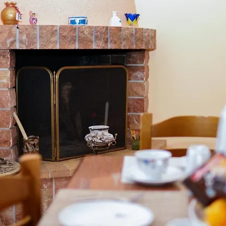 Elena House - Family Corfiot Country Apartment