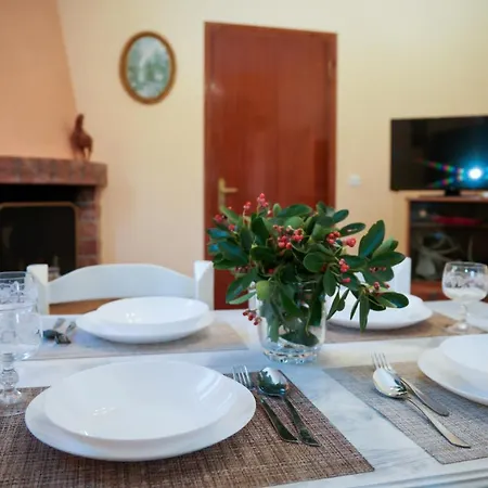Elena House - Family Corfiot Country * Agios Georgios (Corfu)