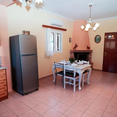 Elena House - Family Corfiot Country Apartment *